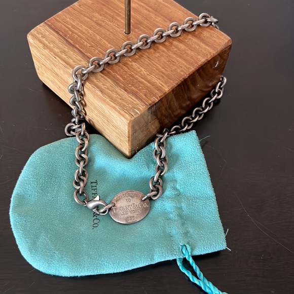 Authentic Tiffany & Co. Choker - Picture 3 of 6